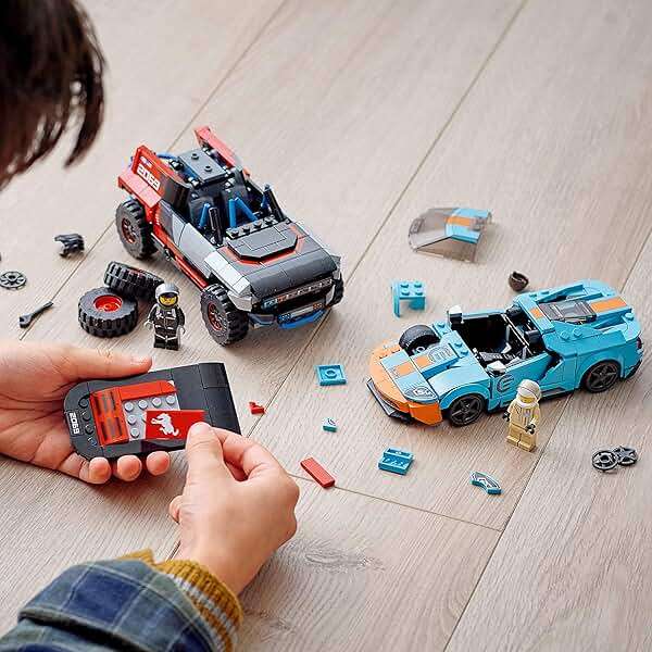 LEGO Speed Champions - Ford GT Heritage Edition and Bronco R (76905.) - Image 13