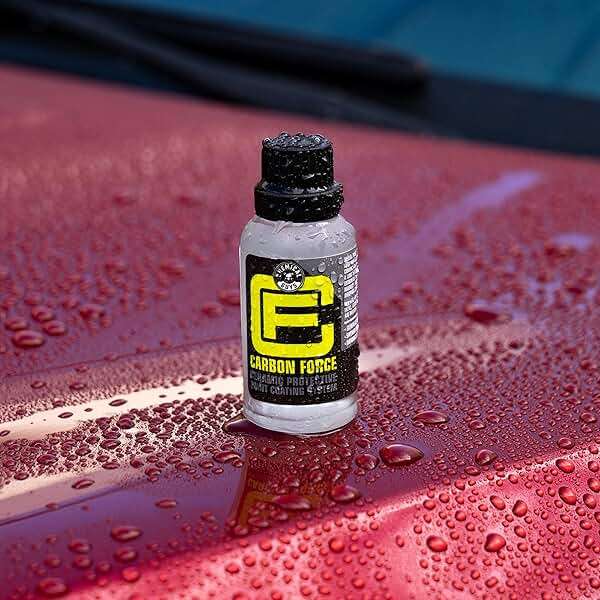 Chemical Guys Carbon Force Ceramic Protective Paint Coating System - Professional-Grade SiO₂ Protection, Extreme Gloss and Durability, Includes 3 Microsuede Applicators - 1 fl oz - Image 4