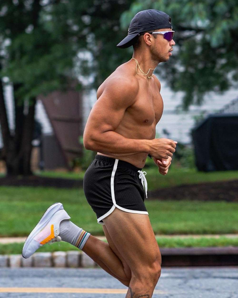 Ouber Men's Fitted Shorts Bodybuilding Workout Gym Running Tight Lifting Shorts with Pockets - Image 3