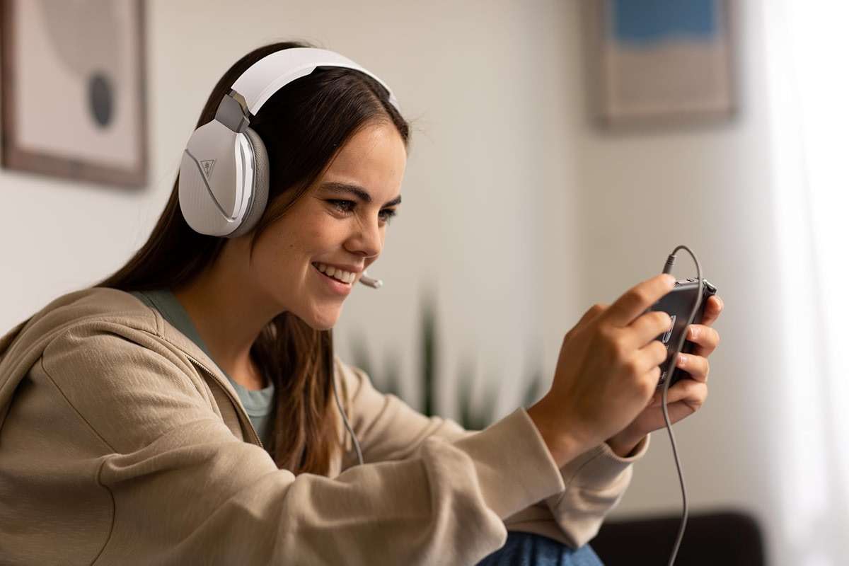 Turtle Beach Recon 200 Gen 2 Powered Gaming Headset - Xbox Series X, Xbox Series S & Xbox One, PS5, PS4, Mobile & PC with 3.5mm - Bass Boost, Memory Foam, White - Image 14