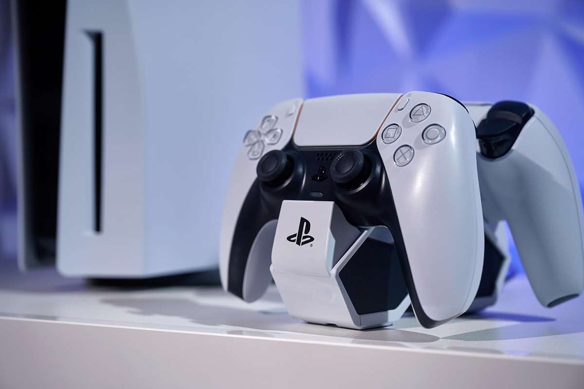 PowerA Twin Charging Station for Dualsense Wireless Controllers, Dualsense Controller Charging, Charge, Sony PlayStation, PS5, Officially Licensed - PlayStation 5 - Image 4
