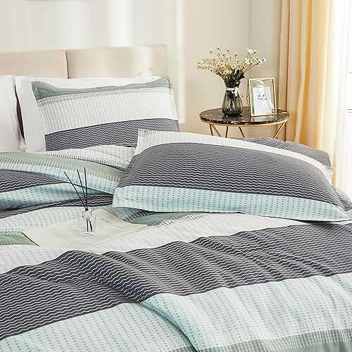 Litanika Queen Comforter Set Sage Green - 3 Pieces Lightweight Quilt Bedding Comforter Sets, Light Green White Colorblock Stripe Fluffy Bed Set, All Season Down Alternative - Image 4