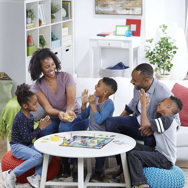 Monopoly Junior Super Mario Edition Board Game, Fun Kids' Ages 5 and Up, Explore The Mushroom Kingdom as Mario, Peach, Yoshi, or Luigi (Amazon Exclusive) - Image 15