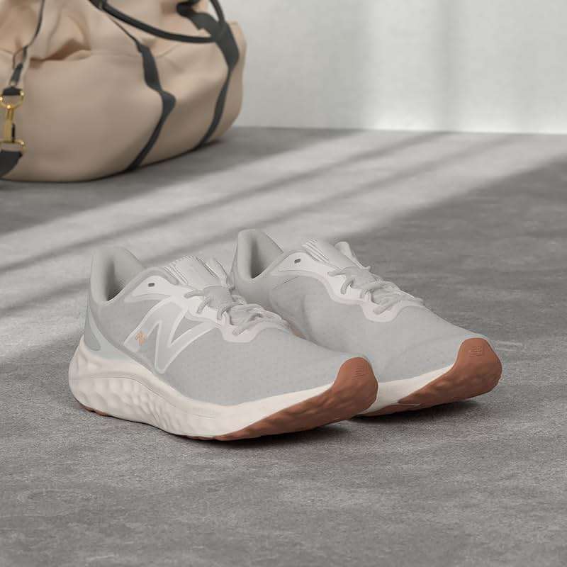 New Balance Fresh Foam Arishi v4 Women's Running - Image 2