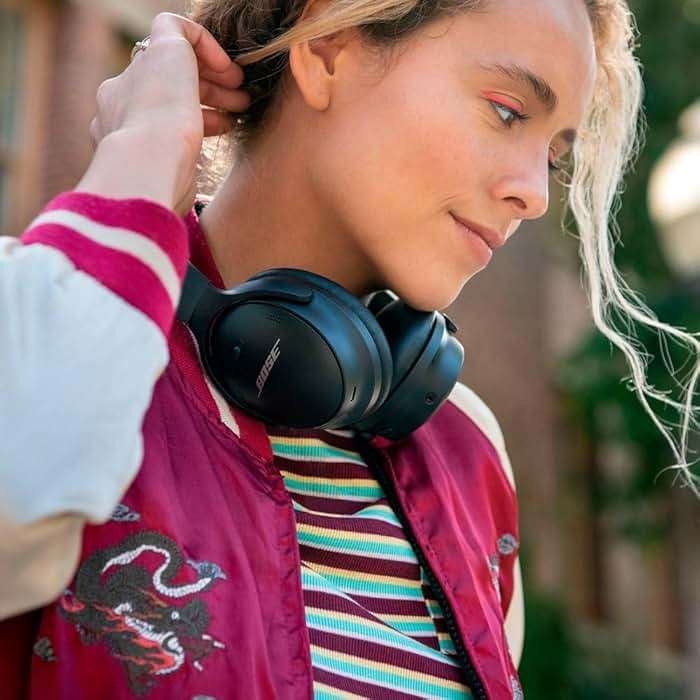 Bose QuietComfort 45 Bluetooth Wireless Noise Cancelling Headphones - Triple Black (Renewed) - Image 6