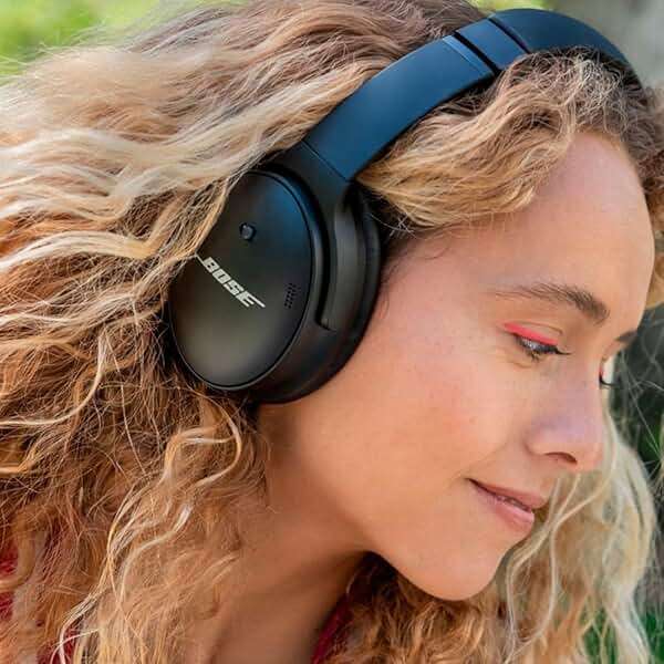 Bose QuietComfort 45 Bluetooth Wireless Noise Cancelling Headphones - Triple Black (Renewed) - Image 7