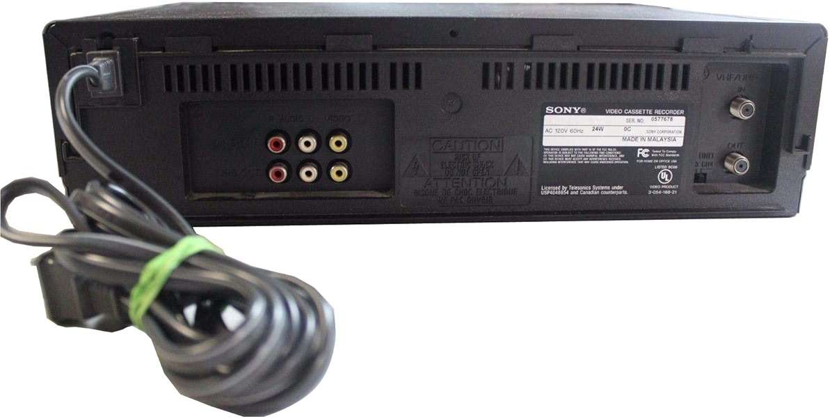 Sony VCR VHS Transfer Bundle w/ Remote, USB Adapter, HDMI Converter (Renewed) - Image 3