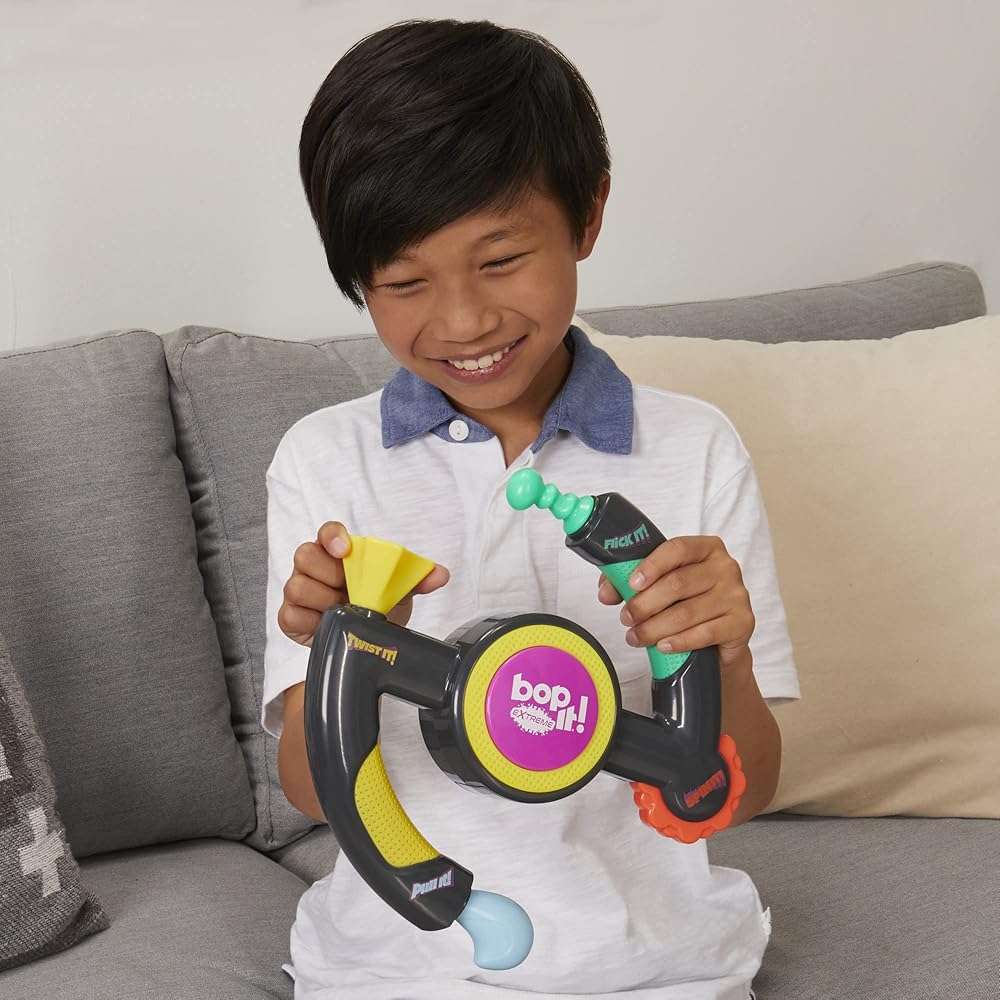 Hasbro Gaming Bop It Extreme Electronic Game for 1 or More Players, Fun Party Interactive Game for Kids Ages 8+, 4 Modes Including One-On-One Mode (Amazon Exclusive) - Image 6