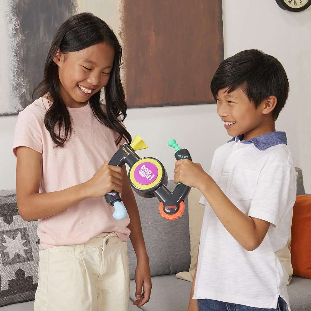 Hasbro Gaming Bop It Extreme Electronic Game for 1 or More Players, Fun Party Interactive Game for Kids Ages 8+, 4 Modes Including One-On-One Mode (Amazon Exclusive) - Image 7
