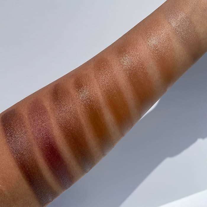 e.l.f. Putty Bronzer, Creamy & Highly Pigmented Formula, Creates a Long-Lasting Bronzed Glow, Infused with Argan Oil & Vitamin E, Tan Lines, 0.35 Oz - Image 4