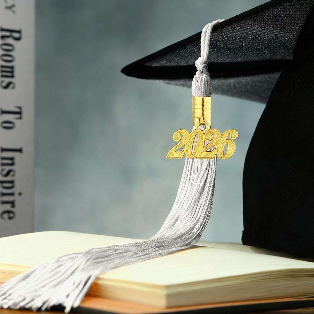 Boao 18 Pieces 2026 Graduation Tassel Charm for Graduation Cap Academic Hat Tassels with 2026 Year Gold Date Pendants Memorial for Ceremonies Parties(White) - Image 2