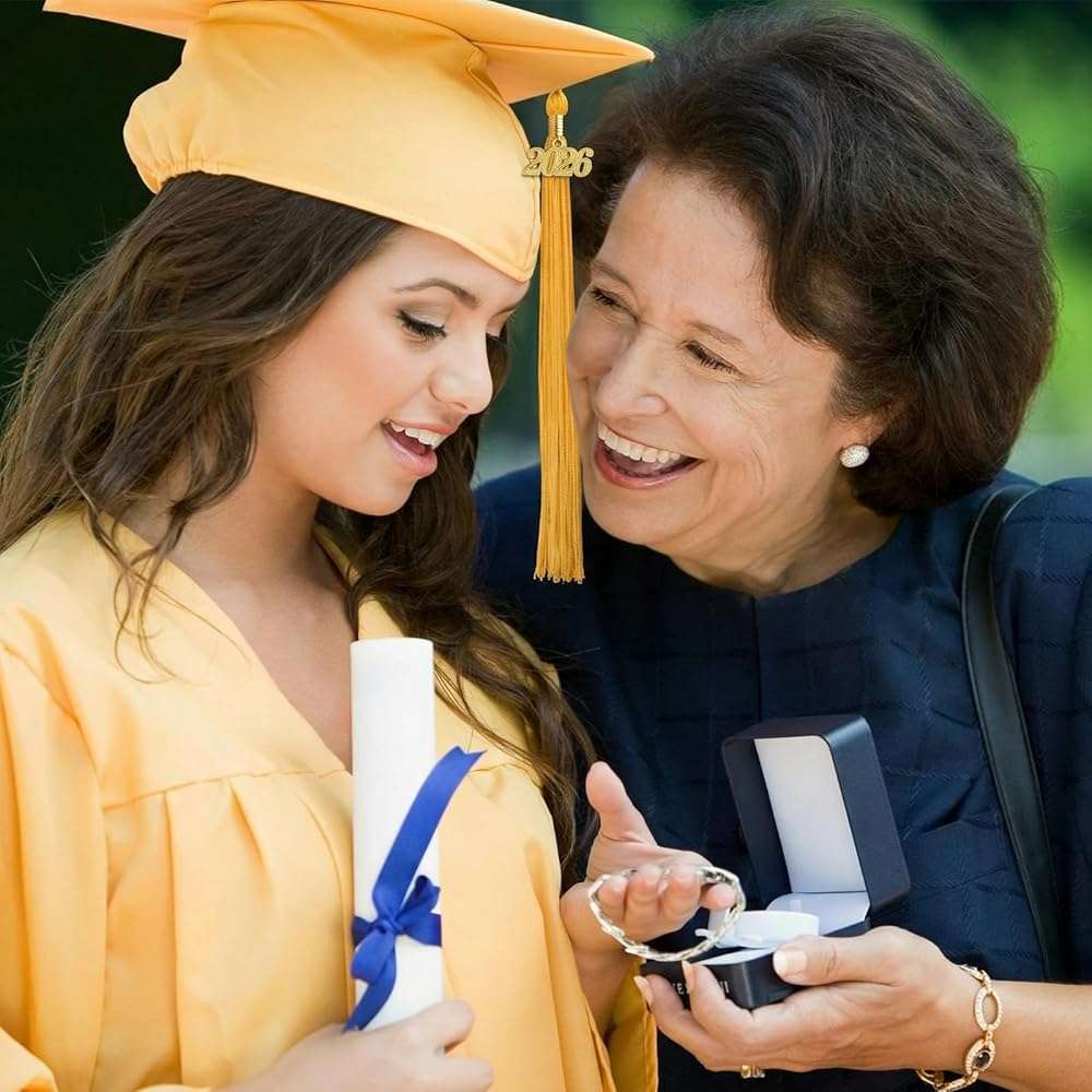 Boao 18 Pieces 2026 Graduation Tassel Charm for Graduation Cap Academic Hat Tassels with 2026 Year Gold Date Pendants Memorial for Ceremonies Parties(White) - Image 6