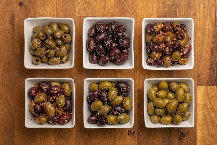 Pack of 4 Variety Mix Olives in Vacuum, 2 Greek Olive Varieties with 4 flavors, Freshly Sealed Olives with Extra Virgin Oil 4X200g - Image 3