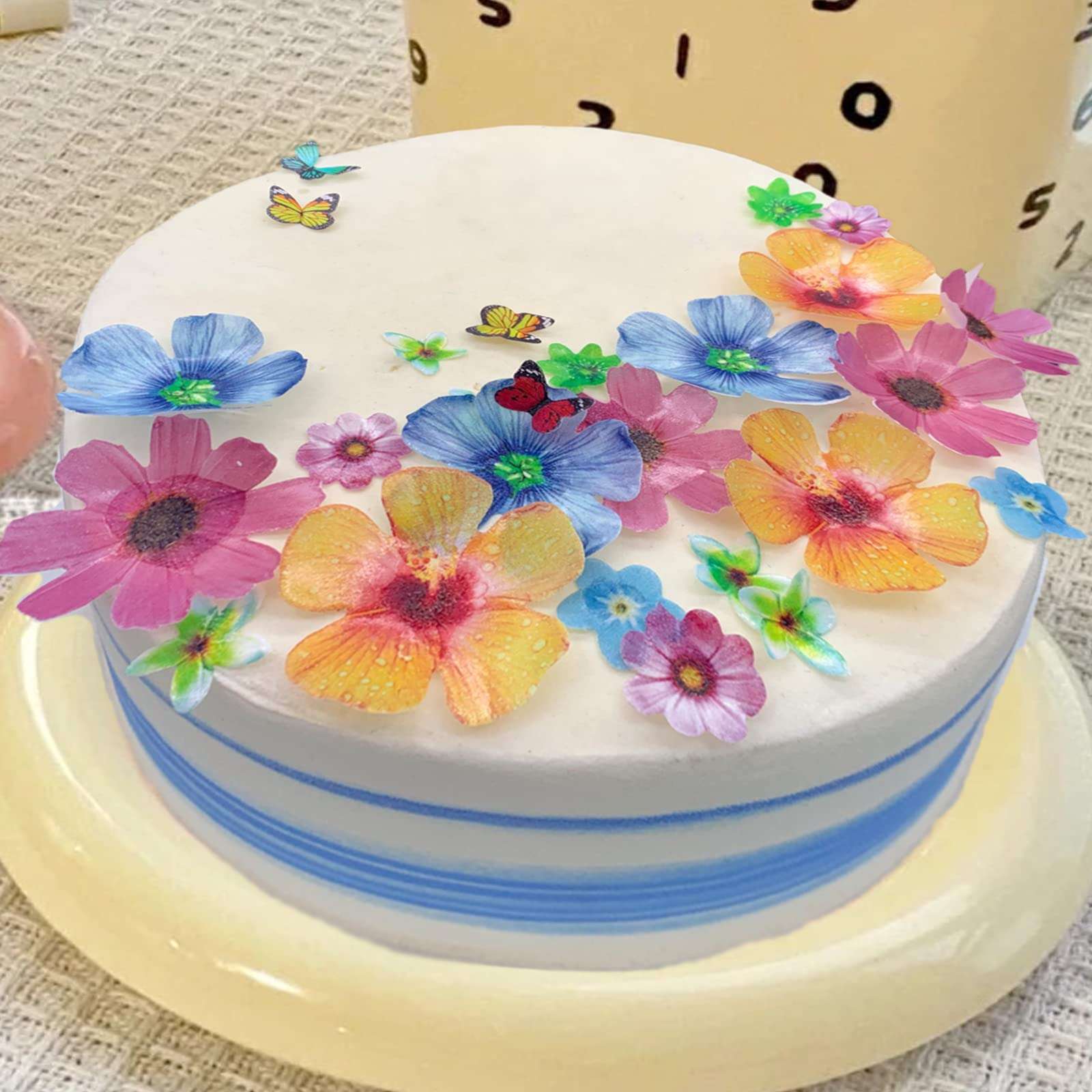 Weraru 58Pcs Edible Butterfly and Flowers Cake Topper Cupcake Toppers Wedding Themed Party Birthday Cake Decoration Mixed Size & Colour - Image 2