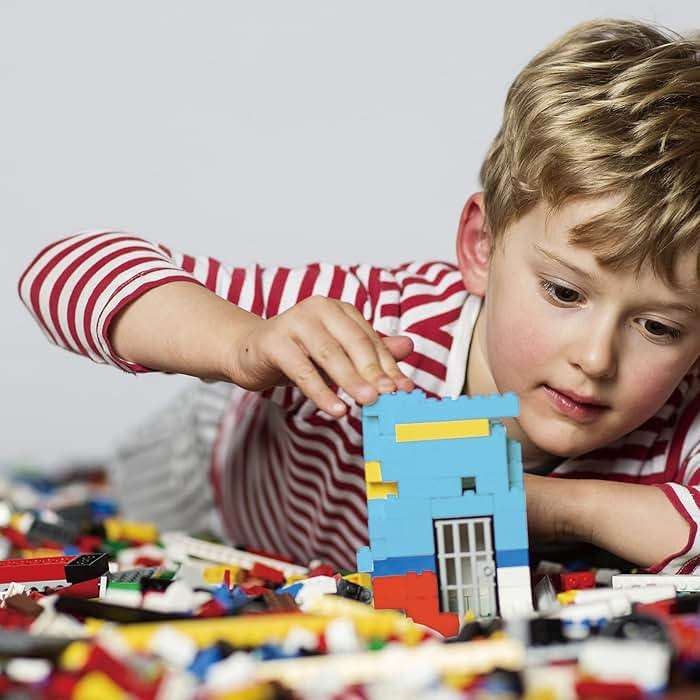 HUIZDQ 1500 Pieces Building Bricks, Classic Bulk Small Blocks, Classic Bricks Set Basic Building Blocks Compatible with All Major Brands - Image 7