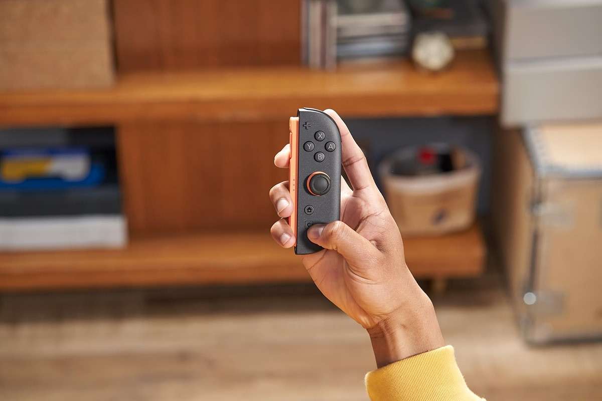 Nintendo Joy-Con™ 2 (R) Light Red - Image 6