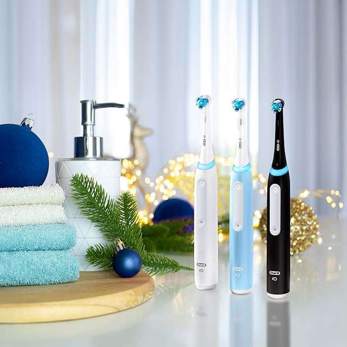 Oral-B Rechargeable Electric Toothbrush, iO3 Limited Deep Clean, 3 Cleaning Modes, Visual Pressure Sensor to Protect Gums, 2 Brush Heads, Travel Case, Black - Image 8