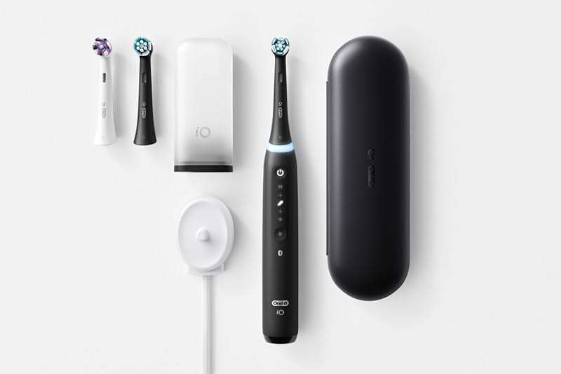 Oral-B iO Deep Clean + Whiten Rechargeable Electric Toothbrush with Visible Pressure Sensor, 2 Minute Timer, 5 Cleaning Settings, 1 iO5 Limited, 3 Toothbrush Heads, Travel Case & Refill Holder, Black - Image 10