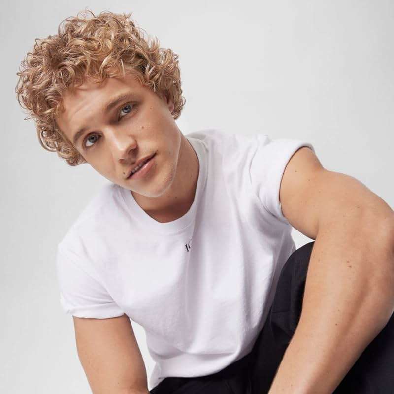 IGK Class of '93 Curl Cream - Whipped Leave-In Conditioner & Curl Defining Styler for Curly, Wavy & Coily Hair, with 10 Butters & Oils, Silicone-Free, Vegan & Cruelty-Free, 5.5 Oz - Image 10
