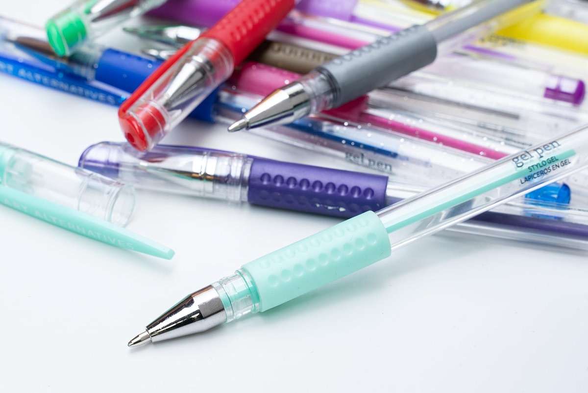 Art Alternatives Gel Pen, White - Ballpoint - Non-Smear + Quick Dry - Writing, Drawing, Coloring, Journal, Planner - Image 3
