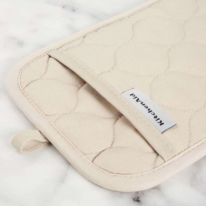 KITCHENAID Quilted Cotton Terry Cloth Oven Mitt, Pot Holder, Kitchen Towel 4-Pack Set, Heat Resistant, Silicone Grip, 16"x26", 7"x13" & 7"x10", Milkshake - Image 5