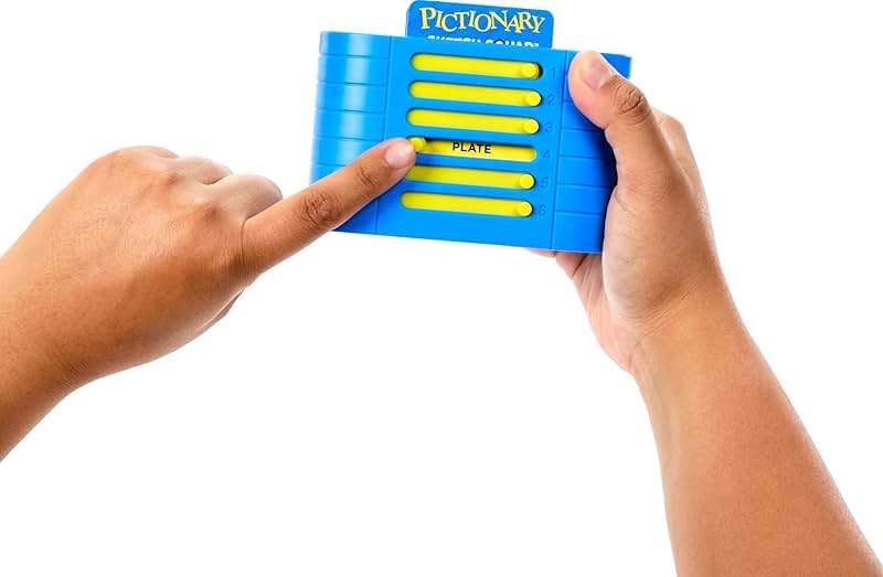 Mattel Games Pictionary Sketch Squad Cooperative Party Game with Clues Case, 2- to 6-Player Drawing Game - Image 3