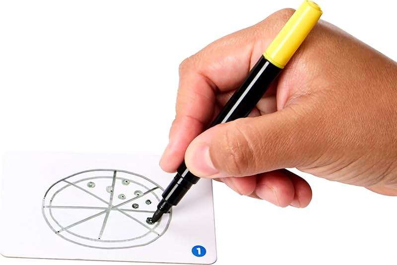 Mattel Games Pictionary Sketch Squad Cooperative Party Game with Clues Case, 2- to 6-Player Drawing Game - Image 4