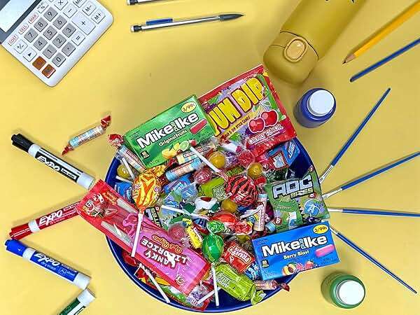 Dooboe Parade Candy Assortment Bulk - 8 Pounds - Variety Pack Candies - Individually Wrapped Favors - Pinata Filler Candies - Gifting Novelty Candy - Image 6