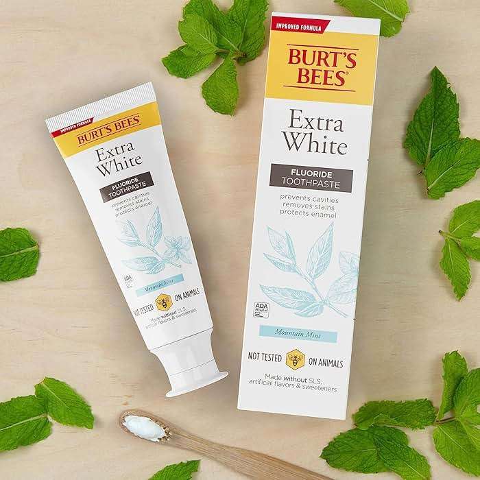 Burt's Bees Extra White Toothpaste, Fluoride Toothpaste, Natural Flavor, Mountain Mint, 4.7 oz, Pack of 3 - Image 5