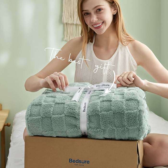 Bedsure GentleSoft Sage Green Throw Blanket for Couch - Checkered Cute Fleece Blankets, Soft Cozy Summer Throw for Bedroom Home Decor Gifts for Mom Girls, Green, 50x60 Inches - Image 2