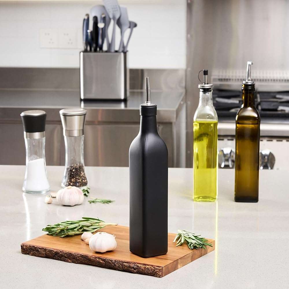 Restaurantware RW Base 16.9 Ounce Olive Oil Dispenser 1 Kitchen Oil Dispenser Bottle - With Stainless Steel Pourer Non-Leaking Black Glass Olive Oil Pourer For Cooking Or Salad Dressings - Image 2