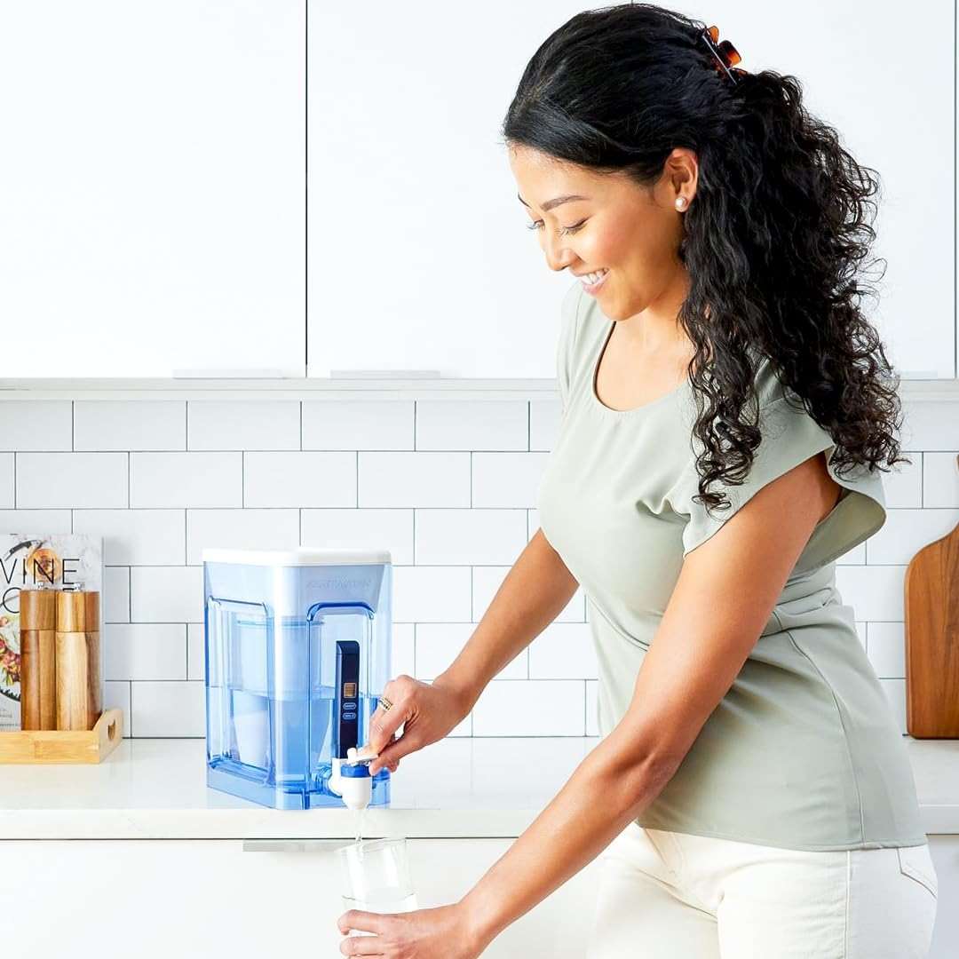 ZeroWater 22-Cup 5-Stage Water Filter Dispenser with Instant Read Out - 0 TDS for Improved Tap Water Taste - IAPMO Certified to Reduce Lead, Chromium, and PFOA/PFOS - Image 7