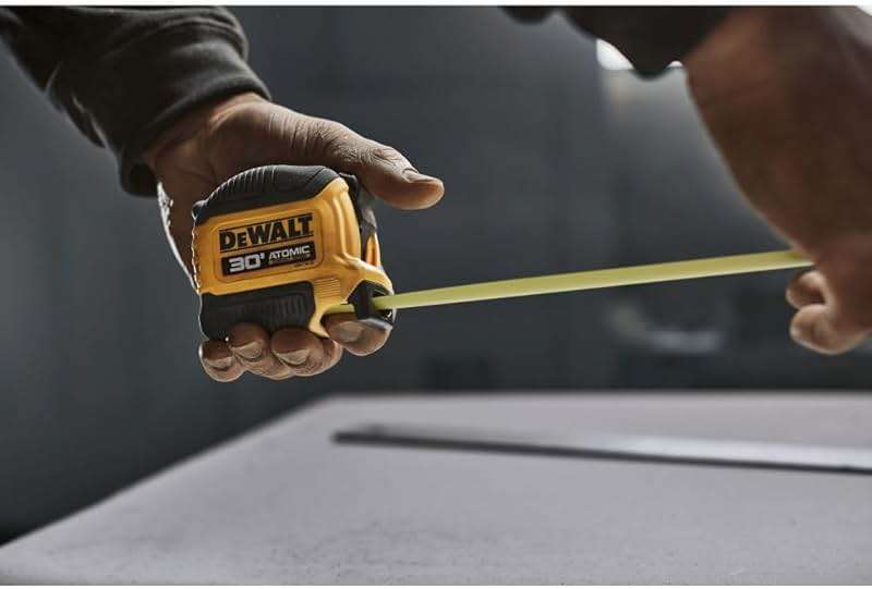 DEWALT Atomic Compact Series 30 ft. Tape Measure (DWHT38130S) - Image 7