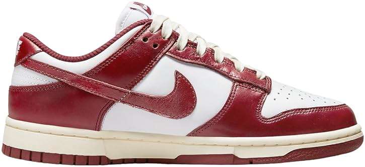 Nike Dunk Low SE Women's Trainers - Image 2