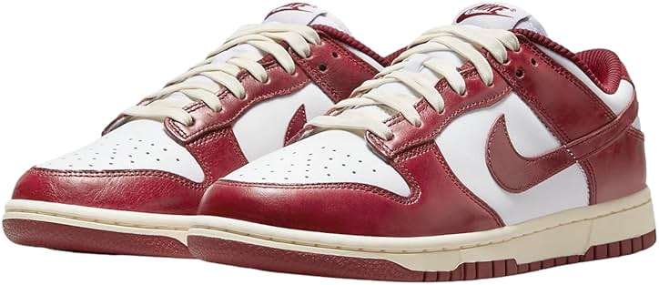 Nike Dunk Low SE Women's Trainers - Image 3