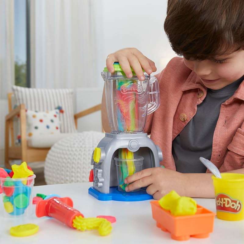 Play Doh Swirlin' Smoothies Toy Blender Playset, Play Kitchen Appliances, Kids Arts and Crafts Toys for 3 Year Old Girls and Boys and Up - Image 2