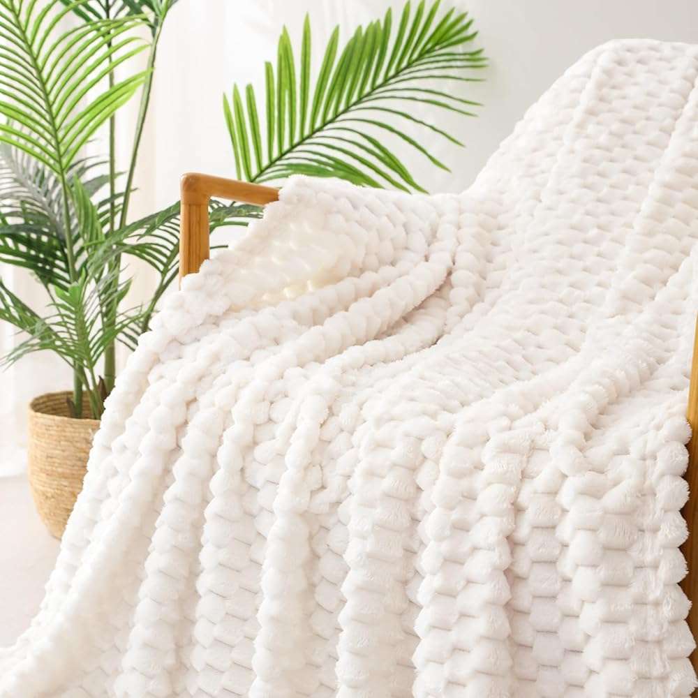 Exclusivo Mezcla Fleece Throw Blanket for Couch, Extra Large Fuzzy Ivory Bed Blankets, Soft Cozy Plush Sofa Throws for All Seasons, 50x70 Inches - Image 6