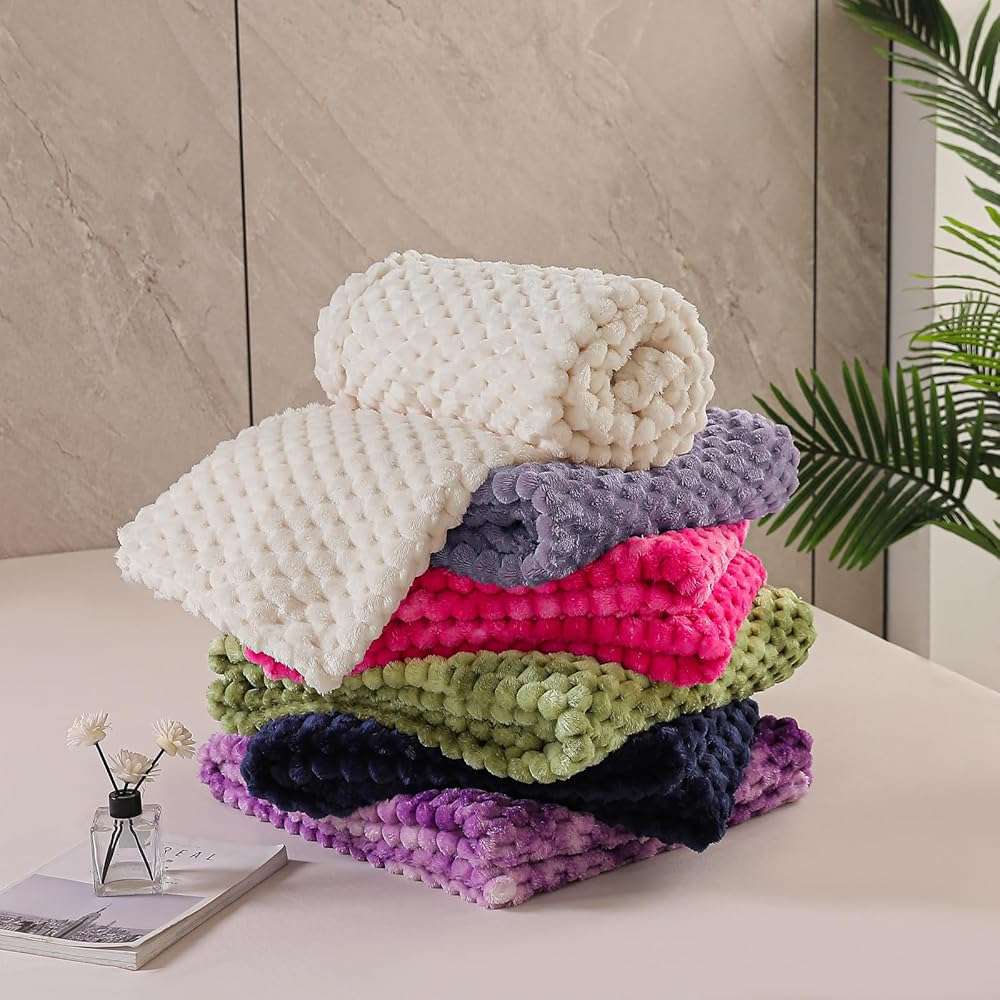 Exclusivo Mezcla Fleece Throw Blanket for Couch, Extra Large Fuzzy Ivory Bed Blankets, Soft Cozy Plush Sofa Throws for All Seasons, 50x70 Inches - Image 9