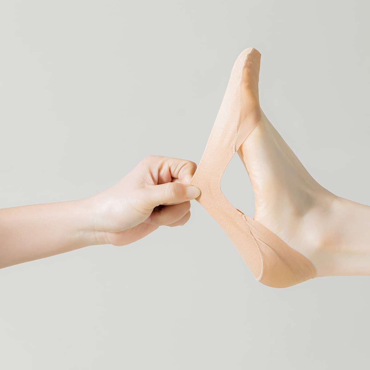 No Show Socks for Flats Heels Pumps Lofers Low Cut Non-Slip Invisible Liner Socks for Women by Flammi - Image 5