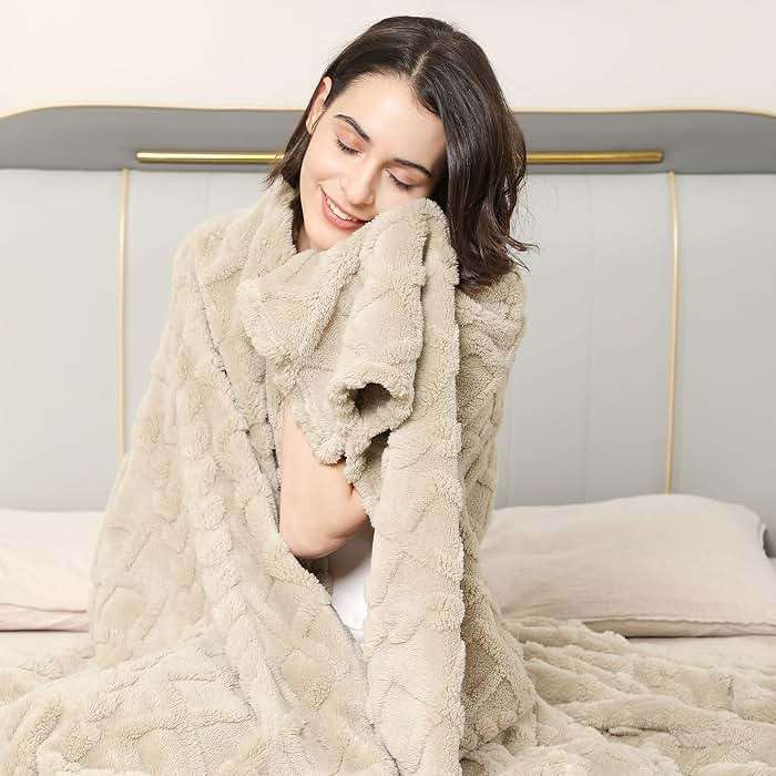 Aganear Fleece Throw Blanket - Cozy Soft Lightweight Fuzzy Throw Blanket for Women Portable Throw Blankets for Couch, Warm Present for Birthday, Christmas, Halloween, Housewarming(50"x60", Khaki) - Image 8