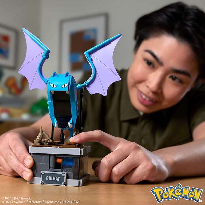 MEGA Pokémon Building Toys Set Mini Motion Golbat with 313 Pieces, Wing Flapping Motion, 5 Inches Tall, for Adult Collectors - Image 2