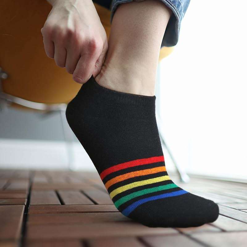 Bencailor 6 Pairs Rainbow Striped Crew Socks Novelty Lgbt Gay Pride Cotton Sock with Rainbow Pattern - Image 6