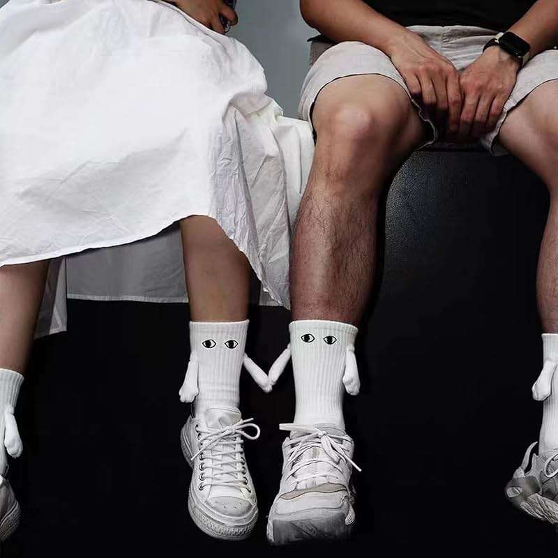 Yawlsow 2 Pair Holding Hands Socks, Funny Magnetic Suction 3D Doll Couple Socks，Unisex Couple Socks - Image 4