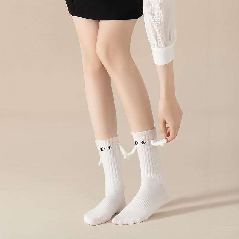 Yawlsow 2 Pair Holding Hands Socks, Funny Magnetic Suction 3D Doll Couple Socks，Unisex Couple Socks - Image 5