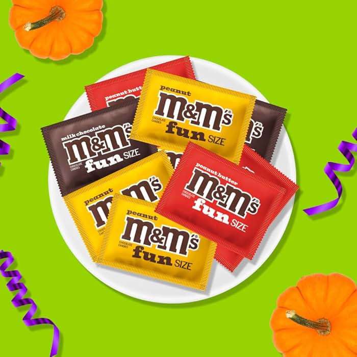 M&M'S Milk Chocolate, Peanut & Peanut Butter Fun Size Variety Pack, Party Size, 19.41 Oz Bulk Candy Bag - Image 5
