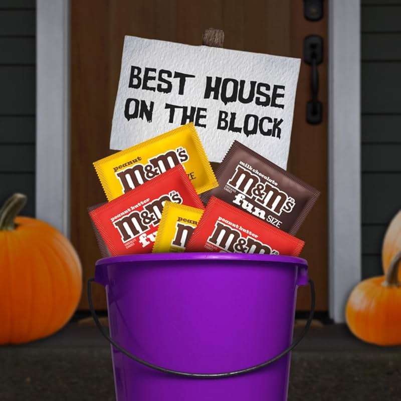 M&M'S Milk Chocolate, Peanut & Peanut Butter Fun Size Variety Pack, Party Size, 19.41 Oz Bulk Candy Bag - Image 6