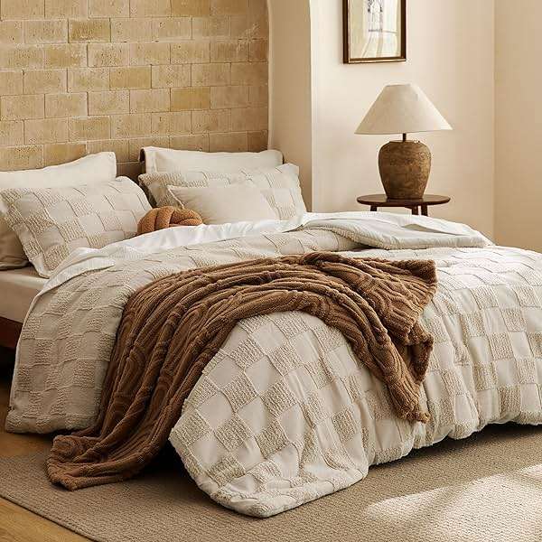 Bedsure King Size Comforter Set Beige, Boho Tufted Bed Set, Checkered Farmhouse-Style Distressed Vintage Bedding, 3 Pieces, 1 Plaid Geometric Comforter and 2 Pillow Shams - Image 2