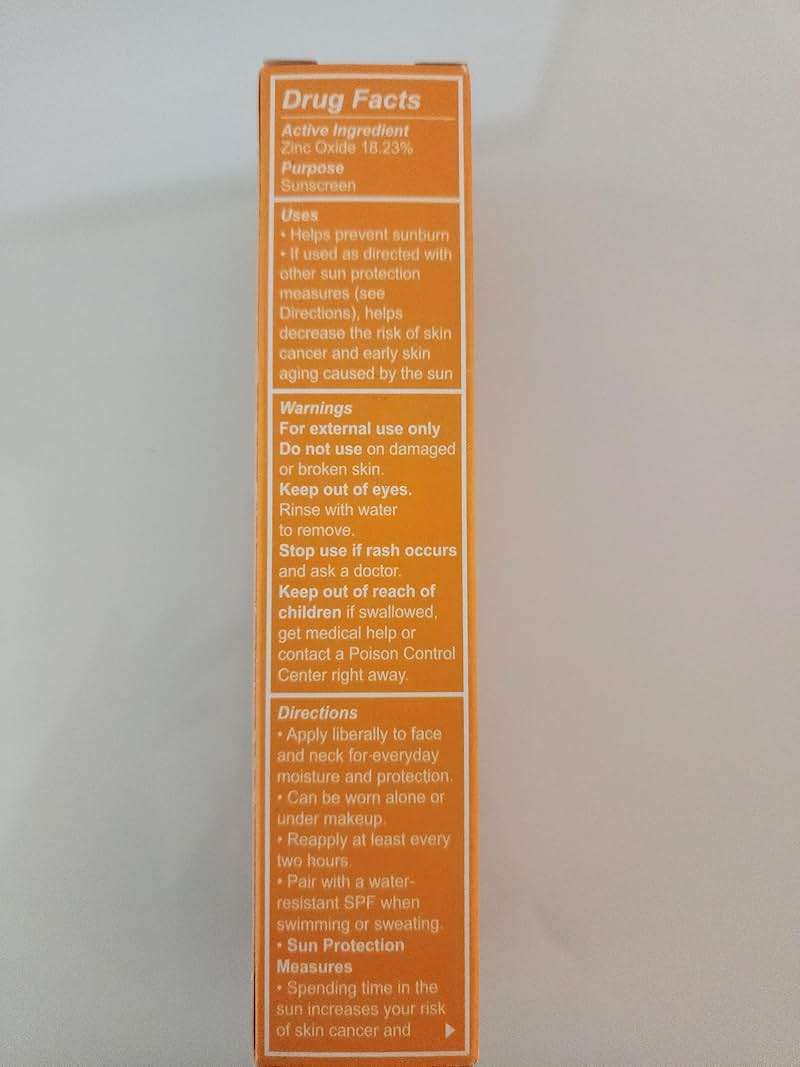 Live Tinted Hueguard® Mini 3-in-1 Mineral Sunscreen, Moisturizer, & Primer for Face and Body - Hydrate and Protect the Skin Year Round - SPF 30, 0.5 Fl Oz - Image 8