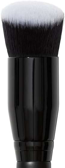 e.l.f. Camo Liquid Blush Brush, Angled Blush Brush Ideal For Applying & Blending Colors On Cheeks, Soft, Dense Bristles, Vegan & Cruelty-free - Image 2