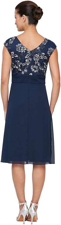 Alex Evenings Women's Women's Short Sleeveless A-line Gown with Embroidered Empire Bodice, Cocktail Dress for Special Occasions - Image 2